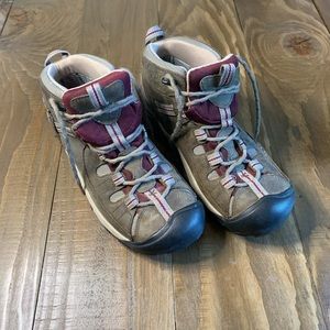 Keen Dry Hiking Boots Sz 8